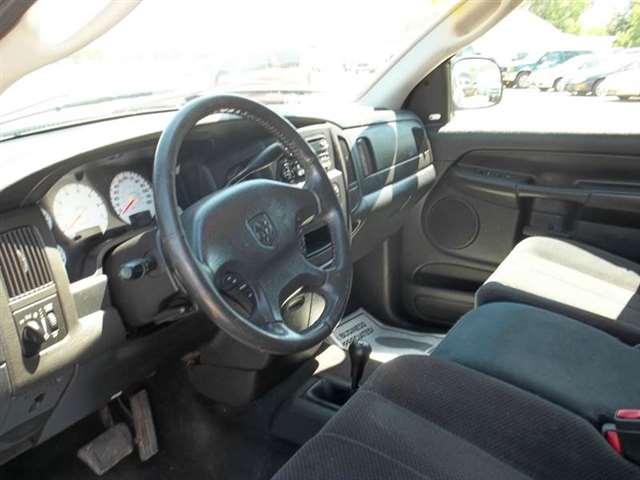 Dodge Ram Pickup 1500 2003 photo 3